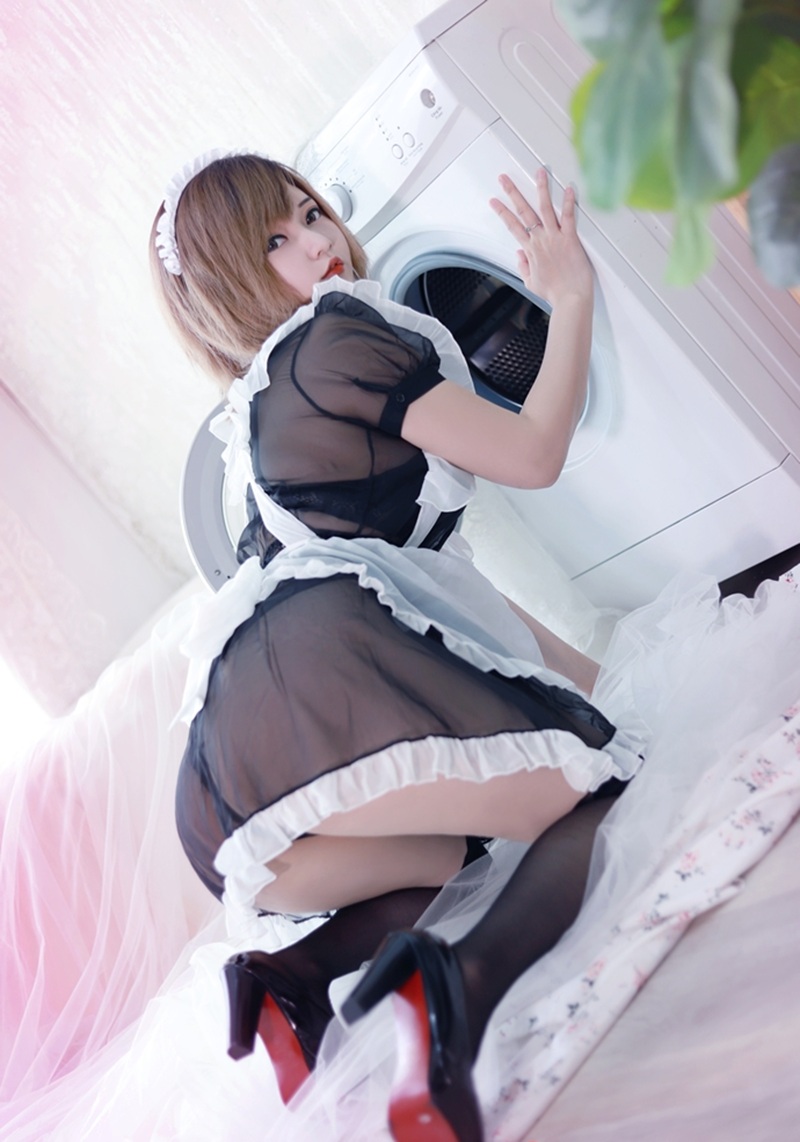 Ảnh Cosplay Hầu Gái lồn ướt nước dâm thủy