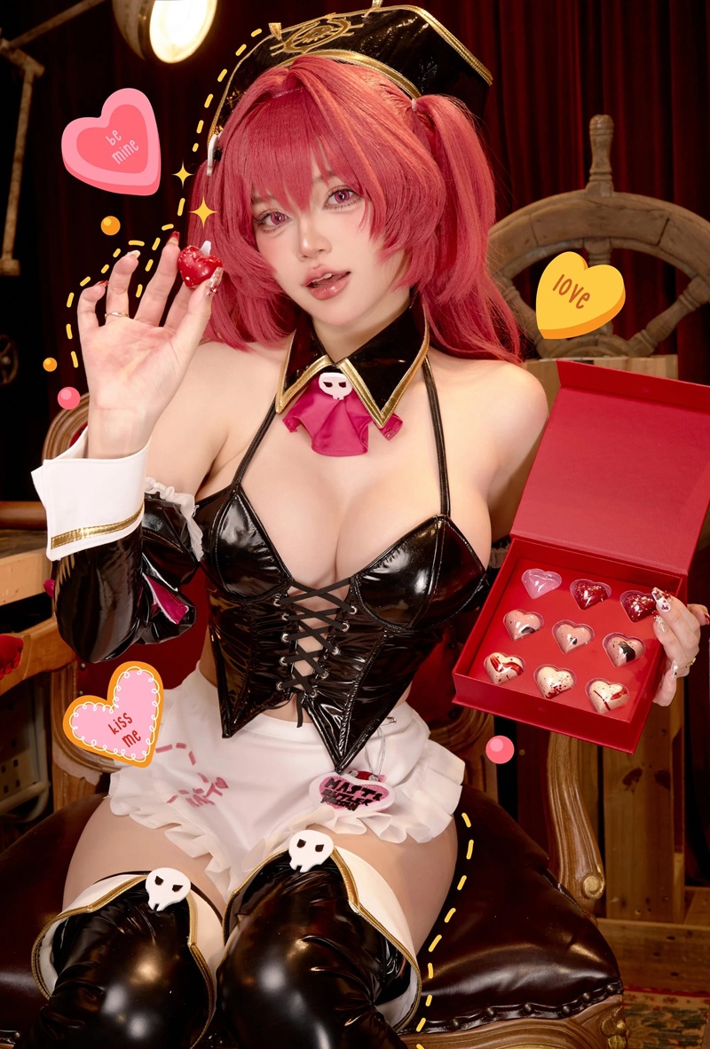 Ảnh Cosplay Hầu Gái quỳ bú cu như đĩ hầu