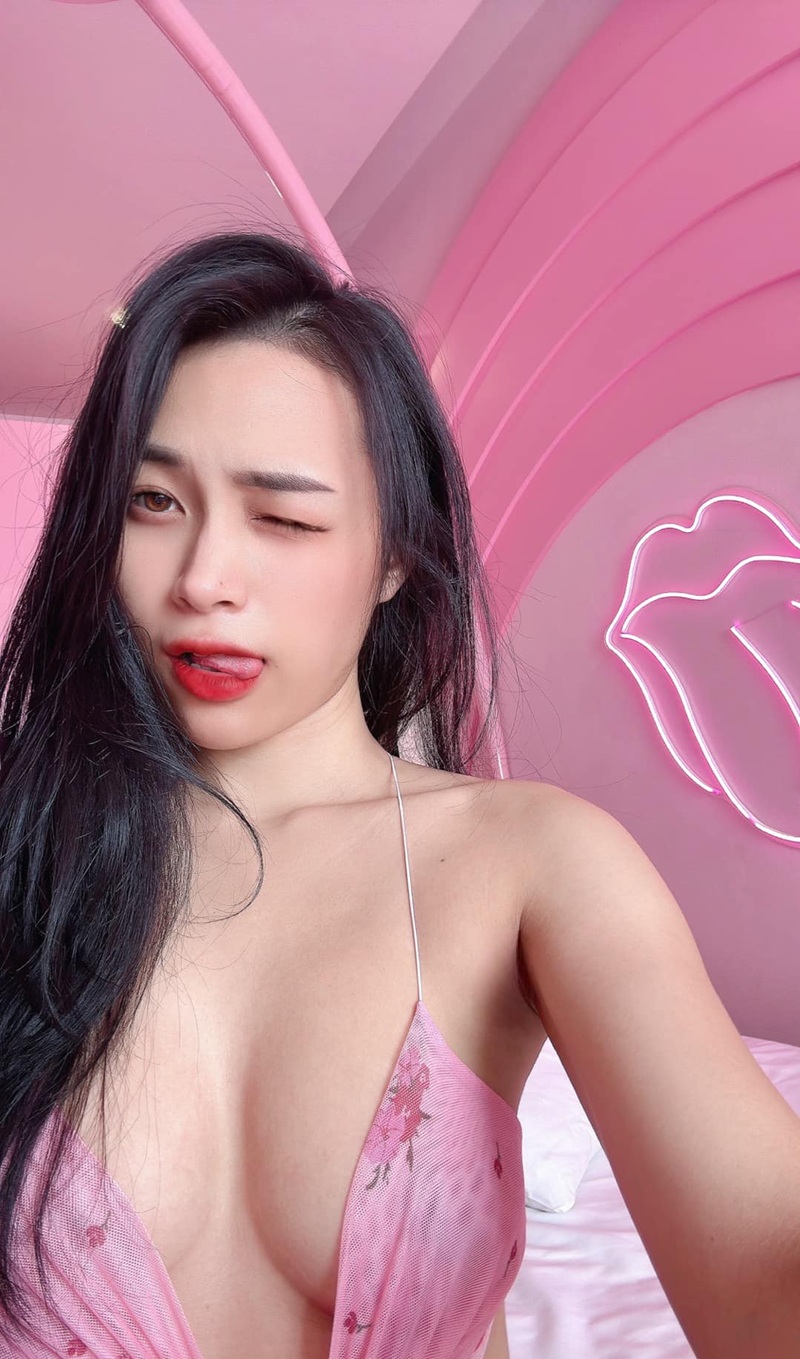 Ảnh Kieuoanhsohot tư thế dâm đãng quyến rũ