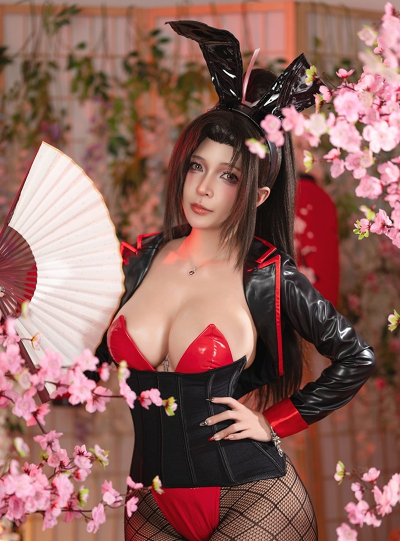 Ảnh Mai Shiranui Cosplay tư thế quỳ dâm