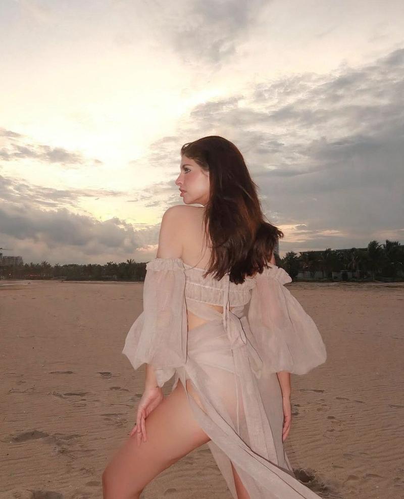 Gái xinh Latin style casual sang trọng