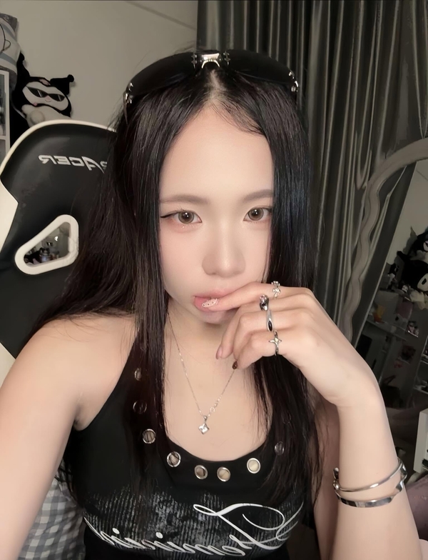 Sammy Đào cùng những tạo hình trẻ trung và năng động