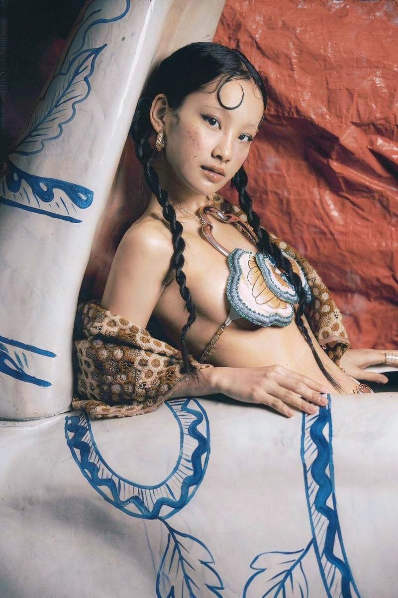 Thu Hà Ceri body hot mặc váy ngắn quyến rũ