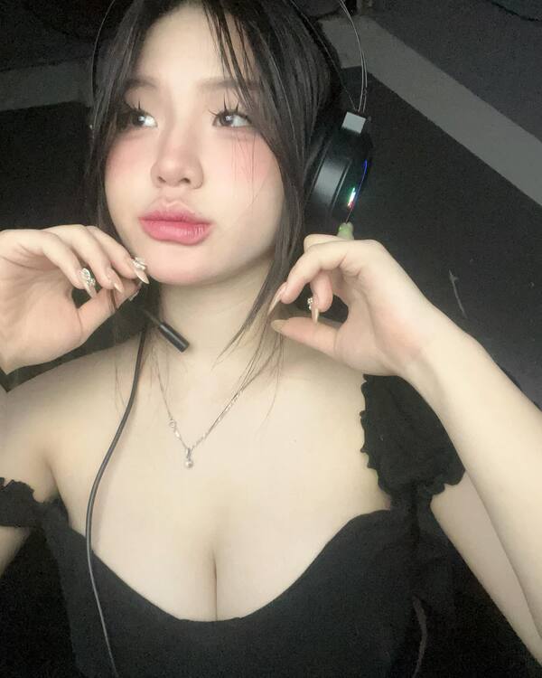 TikToker Lan Xinh Yêu 4