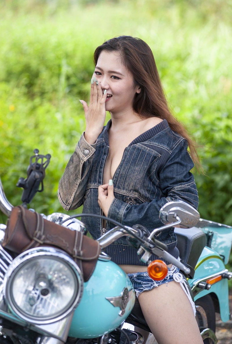 Ảnh sex Tunbook leak vú to Patreon dâm loạn