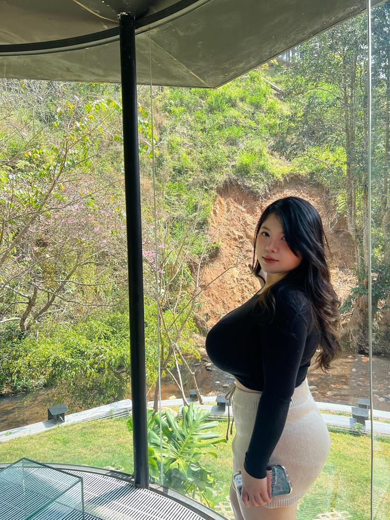 Police Girl cosplay chất lượng cao trên người Võ Thị Thu Trang
