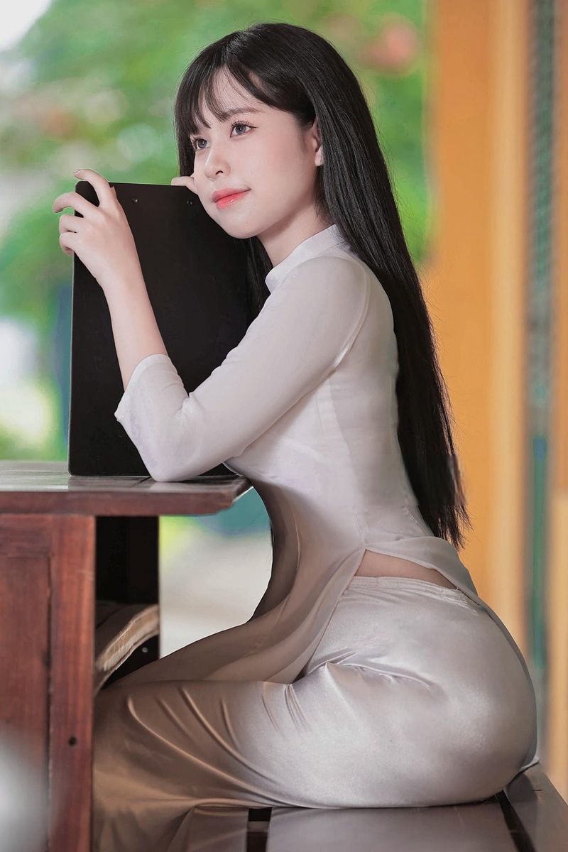 Ảnh Yeulolita mặc váy ngắn không quần