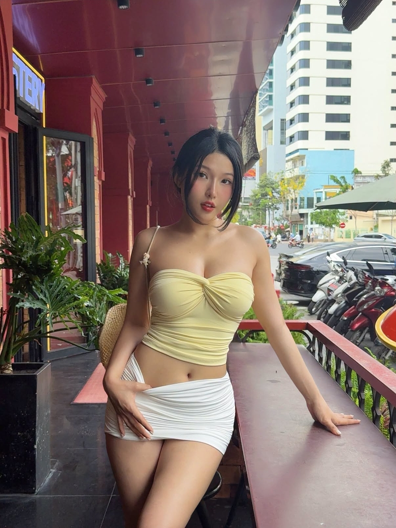 ảnh Duyên Híp body ngon 4