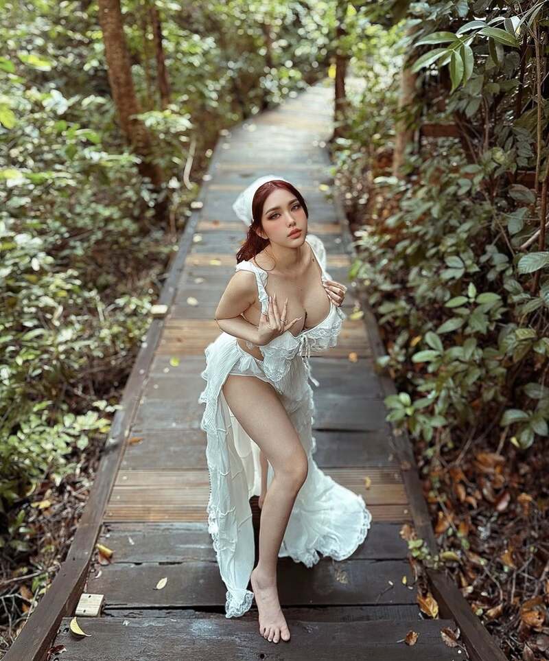 Hoàng Nhân Linh Chi Leak Onlyfans 4