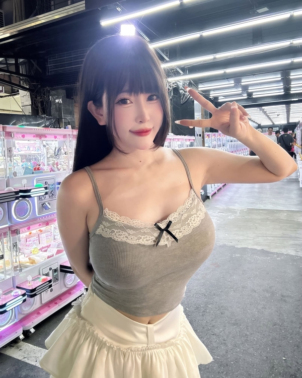 Album ảnh Tiny Asa chất lượng cao và nổi bật